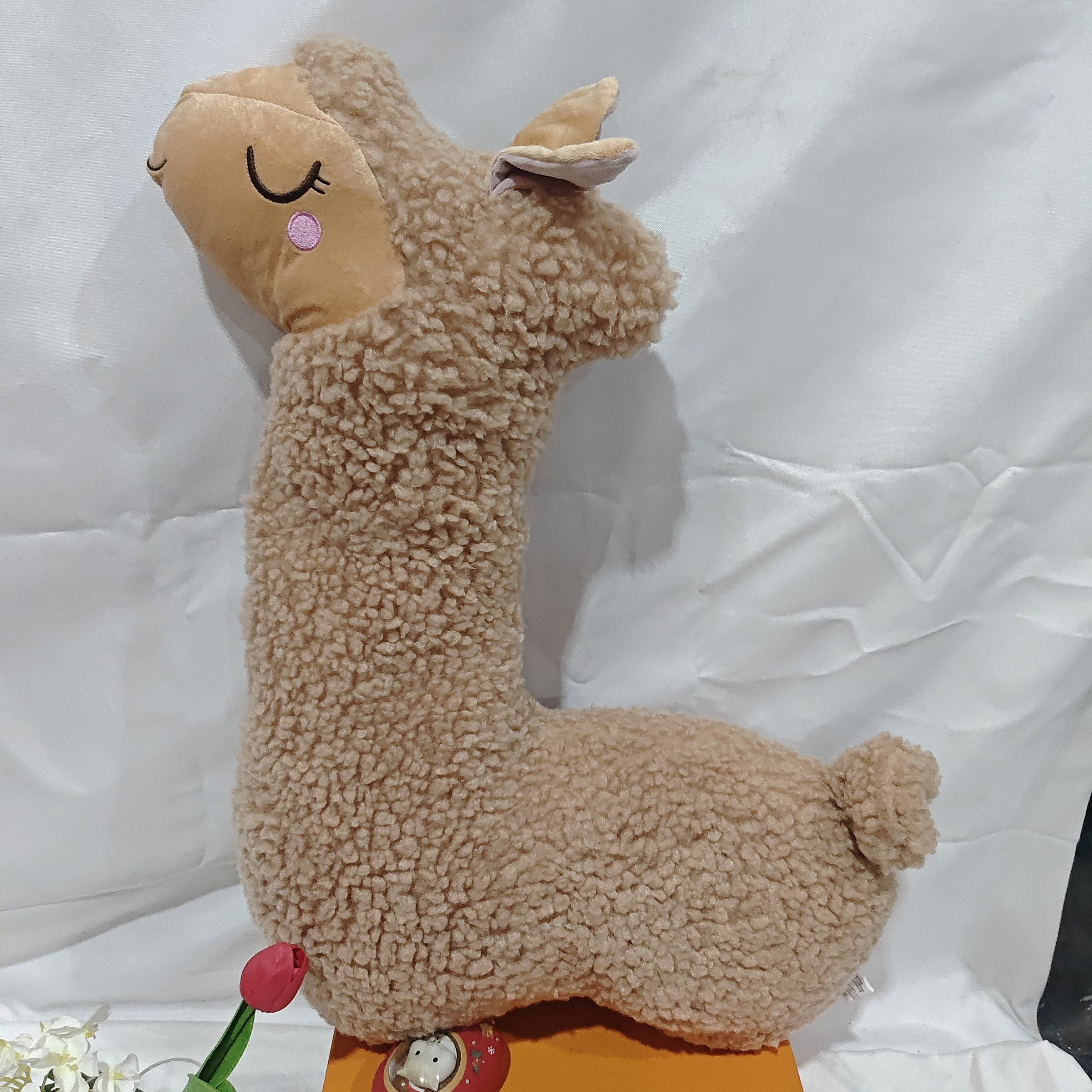Wiloura Alpaca plush pillow