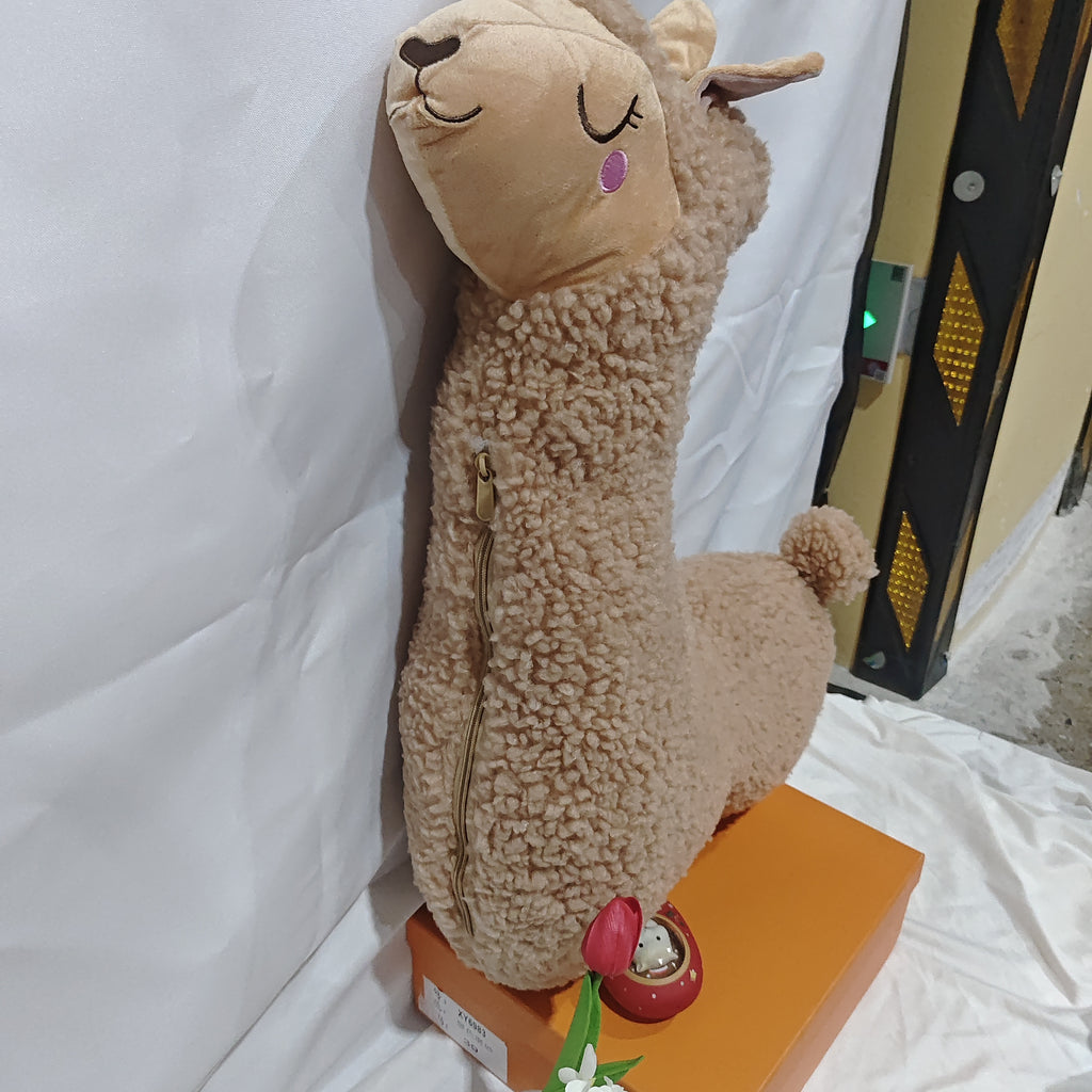 Wiloura Alpaca plush pillow